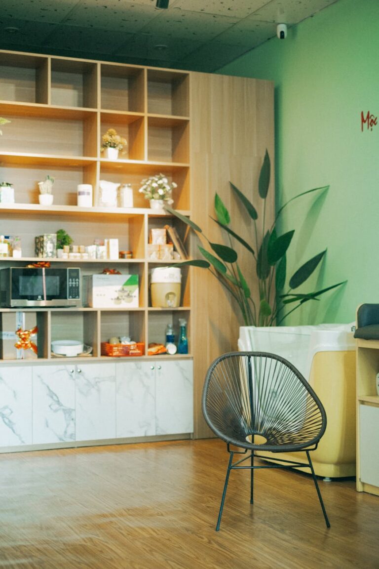 Thermoaktive Möbel: Unsichtbar heizen und kühlen mit Kapillarrohr, Lehmfurnier und PCM