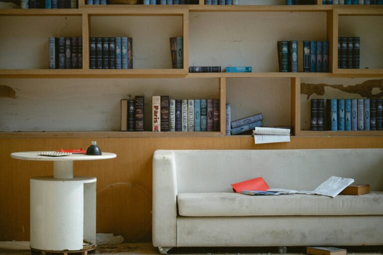 Möbel mit eingebautem Klima: PCM-Paneele, die Wohnzimmer und Homeoffice passiv kühlen und wärmen
